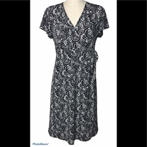 Oh Baby by Motherhood black white maternity dress